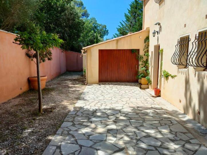 Roussillon Villa รูสซียง ภายนอก รูปภาพ